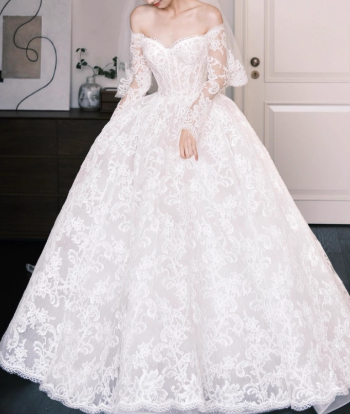 Timeless A-Line Long Wedding Dresses Off-shoulder White Bridal Gowns Lace Long Sleeves Bridal Dresses ED05852