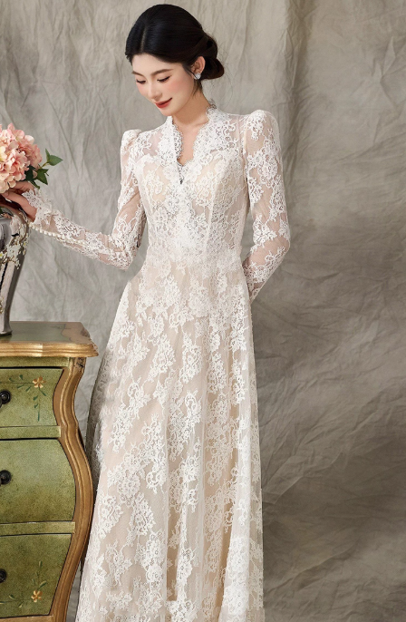 Timeless Sheath Long Wedding Dresses V-neck White Bridal Gowns Lace Long Sleeves Bridal Dresses ED05856