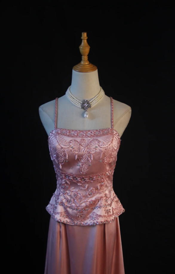 Chic Pink Sheath Long Prom Dresses Satin Beaded Spaghetti Straps Evening Dresses Sleeveless Formal Dresses ED05866