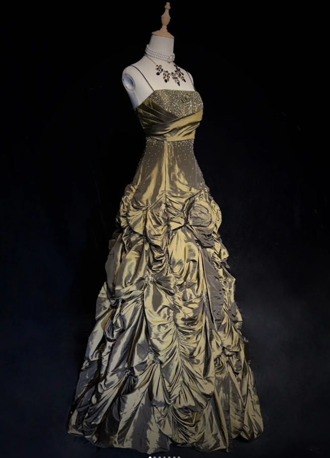 Gorgeous Green A-Line Long Prom Dresses Satin Spaghetti Straps Evening Dresses Sleeveless Formal Dresses ED05880