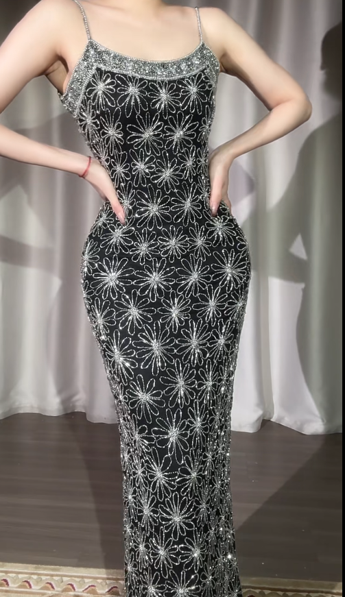 Elegant Black Sheath Long Prom Dresses Beaded Chiffon Spaghetti Straps Evening Dresses Sleeveless Formal Dresses ED05885