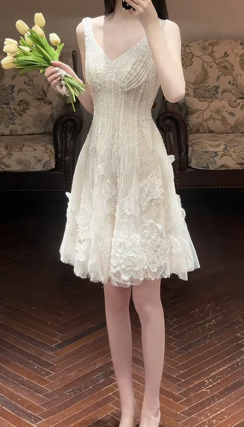 Luxury V-neck A-Line Short Wedding Dresses Beaded Tulle White Bridal Dresses Sleeveless Bridal Gowns ED05897