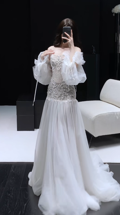 Luxury Strapless Sheath Long Wedding Dresses Beaded Tulle White Bridal Dresses Sleeveless Bridal Gowns ED05898