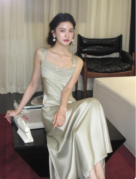 Gorgeous Green Sheath Long Prom Dresses Satin Straps Birthday Dresses Sleeveless Evening Dresses ED05903