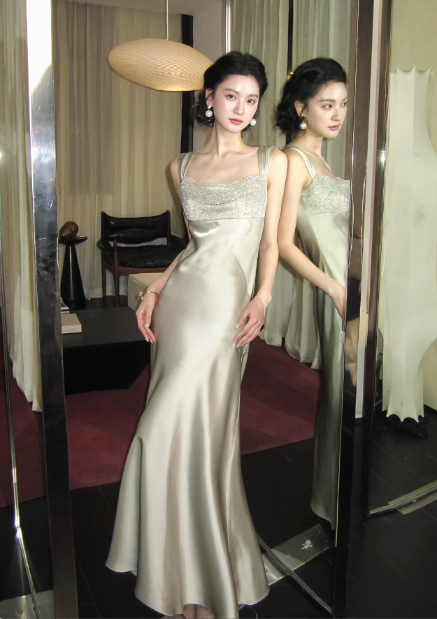 Gorgeous Green Sheath Long Prom Dresses Satin Straps Birthday Dresses Sleeveless Evening Dresses ED05903