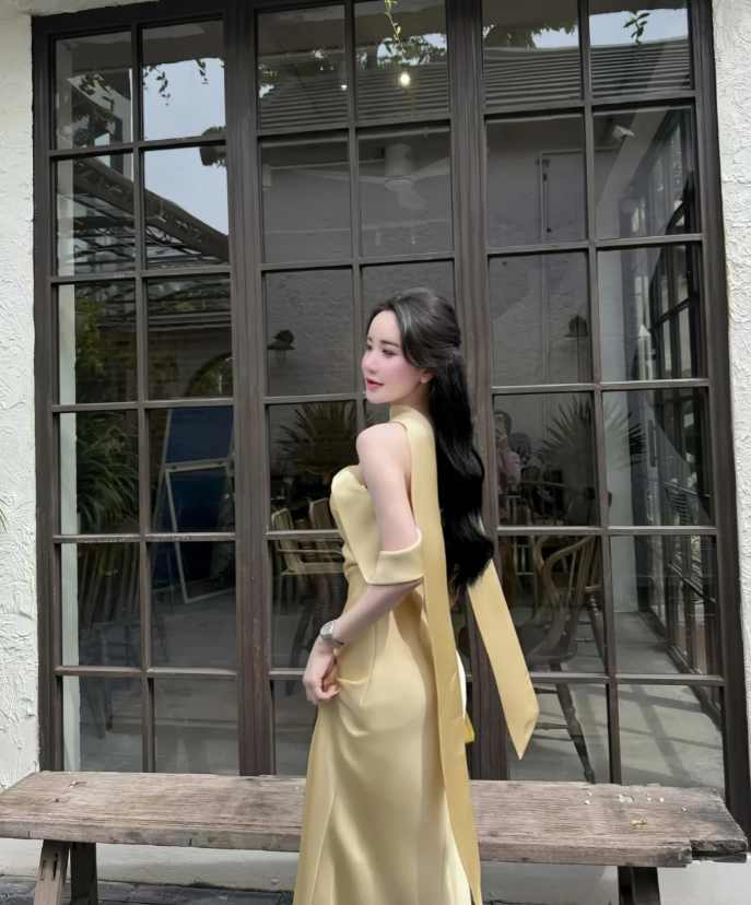 Simple Off-shoulder Sheath Yellow Bridesmaid Dresses Satin Sleeveless Long Evening Dresses ED05906