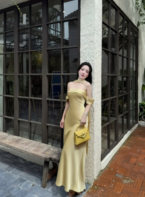 Simple Off-shoulder Sheath Yellow Bridesmaid Dresses Satin Sleeveless Long Evening Dresses ED05906