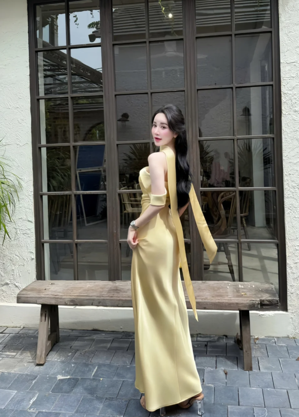 Simple Off-shoulder Sheath Yellow Bridesmaid Dresses Satin Sleeveless Long Evening Dresses ED05906