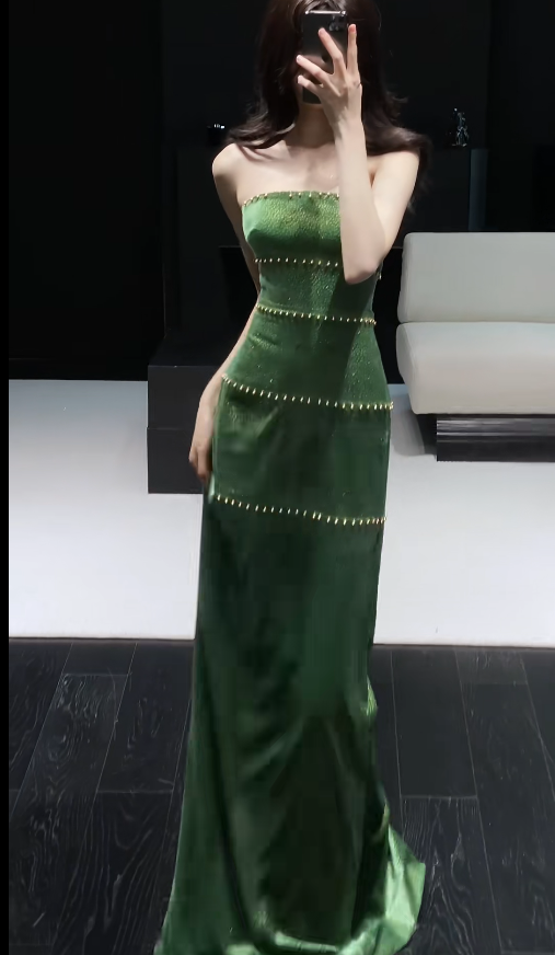 Simple Strapless Sheath Green Long Prom Dresses Satin Sleeveless Evening Dresses Sleeveless Birthday Dresses ED05908