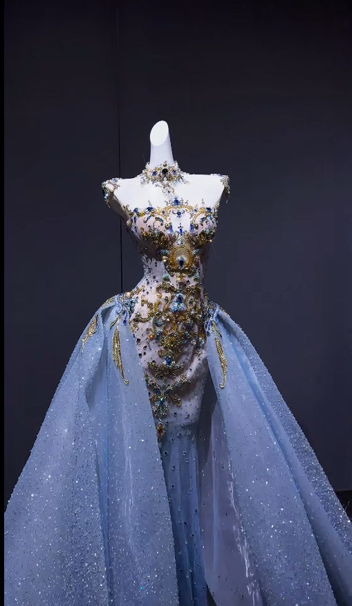 Simple Sheath Blue Long Prom Dresses Beaded Tulle Halter Evening Dresses Sleeveless Birthday Dresses ED05910