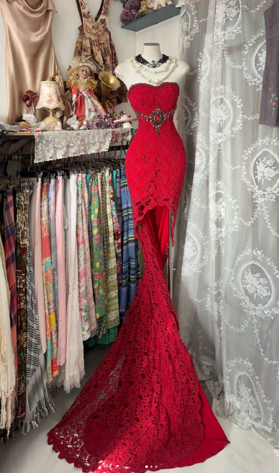 Chic Sheath Lace Long Prom Dresses Lace Sweetheart Evening Dresses Sleeveless Birthday Dresses ED05915