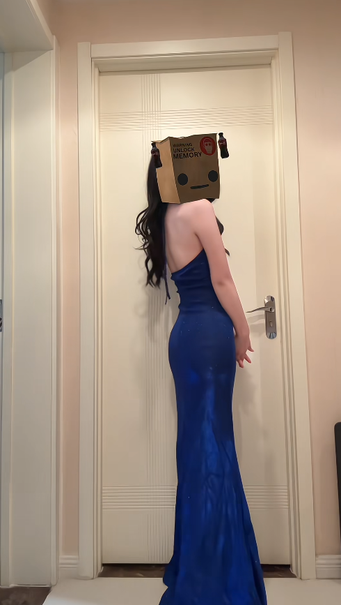 Chic Sheath Navy Blue Long Prom Dresses Satin V-Neck Evening Dresses Sleeveless Birthday Dresses ED05918