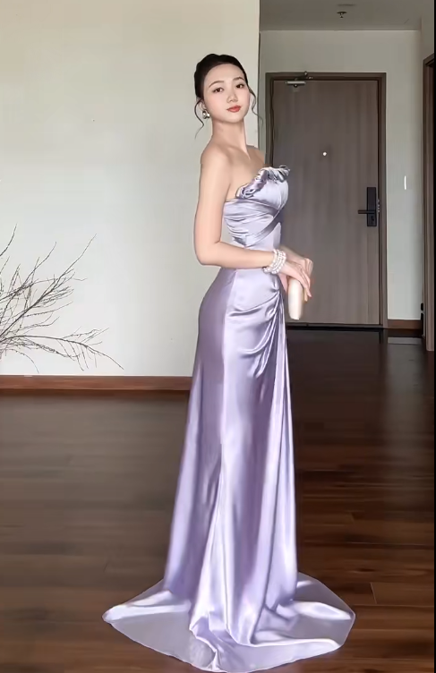 Chic Sheath Purple Long Prom Dresses Satin Strapless Evening Dresses Sleeveless Birthday Dresses ED05923