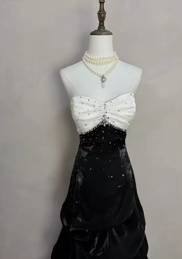 Cute A-Line Long Prom Dresses Black Birthday Dresses Satin Strapless Evening Dresses ED05961