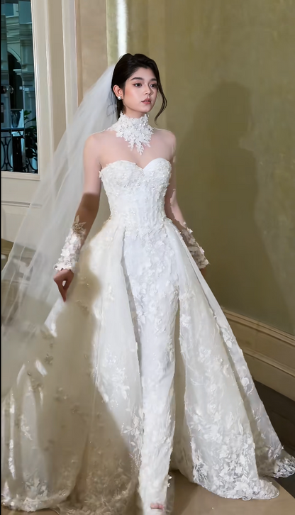Chic A-Line Long Wedding Dresses Tulle Applique White Bridal Dresses Beaded Sleeveless Bridal Gown ED05994