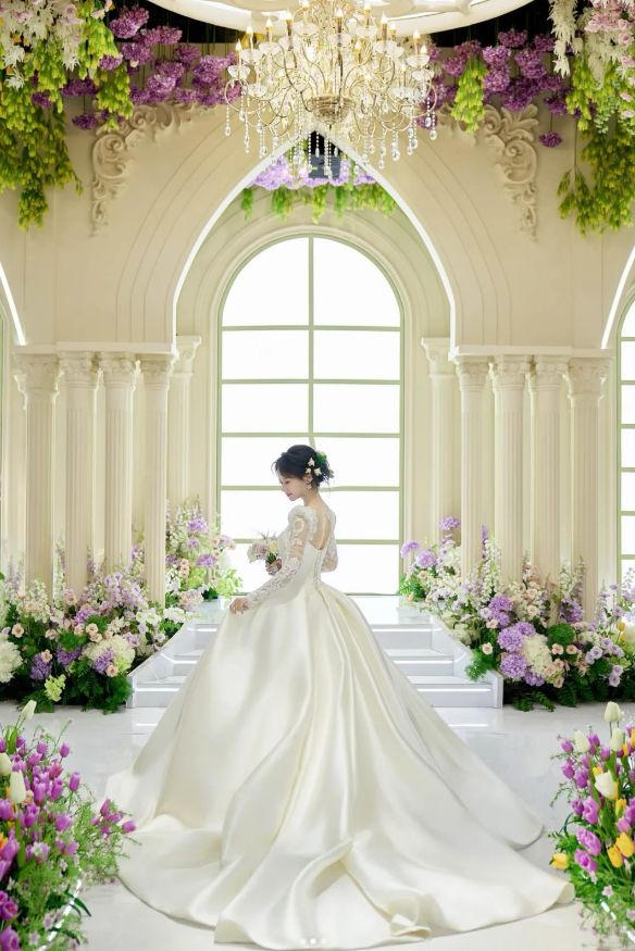 Chic A-Line Long Wedding Dresses Satin  White Bridal Dresses Beaded Long Sleeves Bridal Gown ED05995