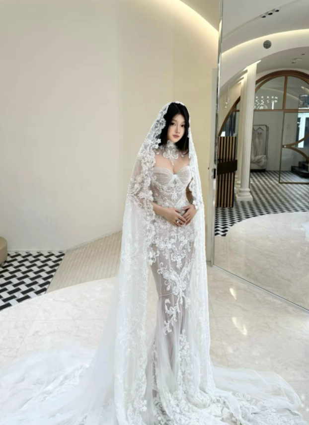 Chic Mermaid Long Wedding Dresses Tulle Applique White Bridal Dresses Beaded Sleeveless Bridal Gown ED05997