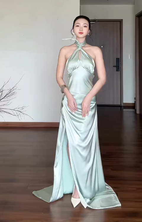 Chic Sheath Green Wedding Guest Dresses Satin Halter Long Evening Dresses ED05999