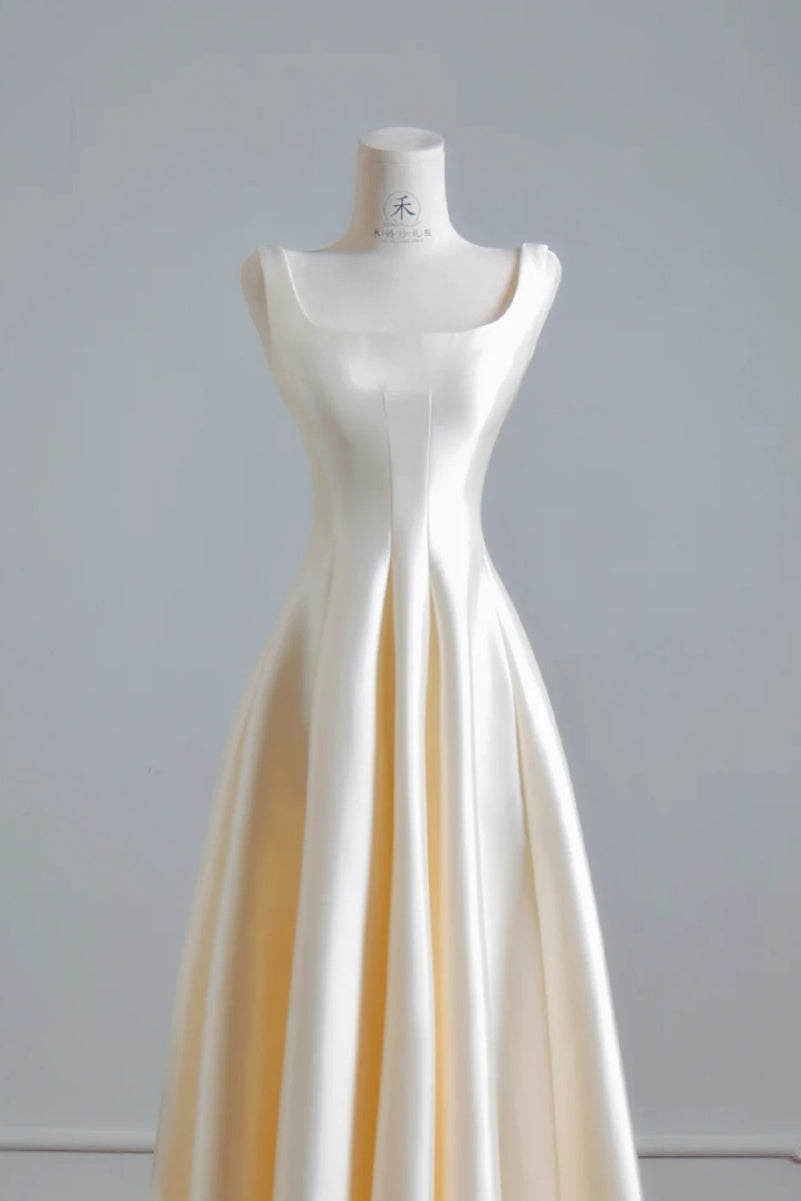 Elegant Light Chmapagne Bridsmaid Dresses Satin Straps A-Line Evening Dresses ED06009