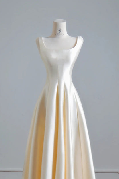 Elegant Light Chmapagne Bridsmaid Dresses Satin Straps A-Line Evening Dresses ED06009