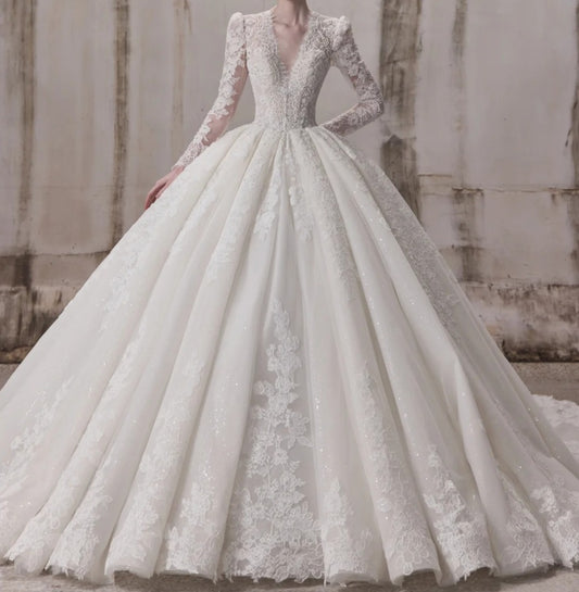 Fairy A-line Long Wedding  Dresses Tulle White Bridal Gowns Long Sleeves V-neck  Bridal Dresses ED06016