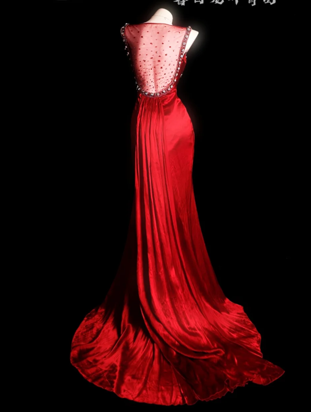 Elegant Sheath Burgundy Long Prom Dresses Satin Spaghetti Straps Evening Dresses Backless Formal Dresses ED06036