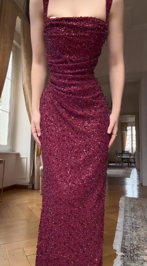 Sexy Sheath Burgundy Long Prom Dresses Satin Beaded Spaghetti Straps Evening Dresses ED06044