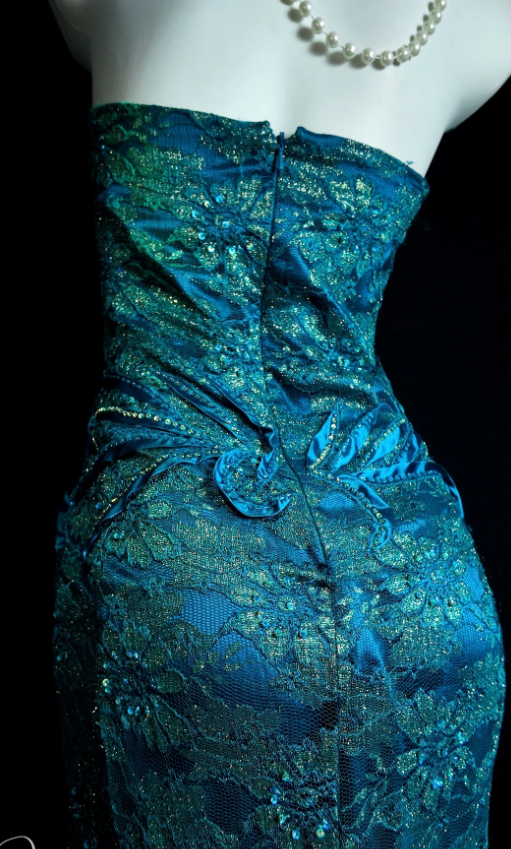 Elegant Strapless Blue Long Prom Dresses Lace Appliques Sheath Evening Dress ED06057