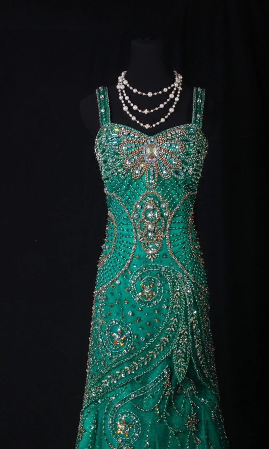 Elegant Straps Green Long Prom Dresses Beaded Tulle Sheath Birthday Dress ED06063