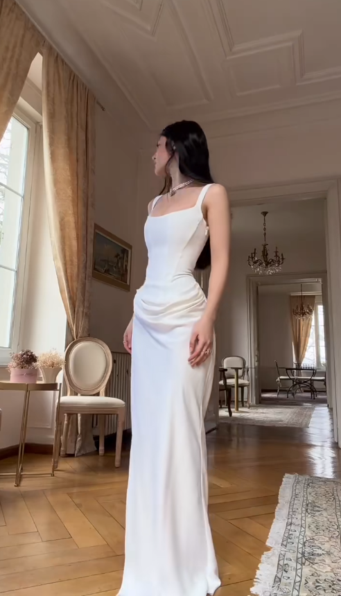 Chic White Long Prom Dresses Spaghetti Straps Sheath Birthday Dresses Satin Sleeveless Party Dresses ED06095