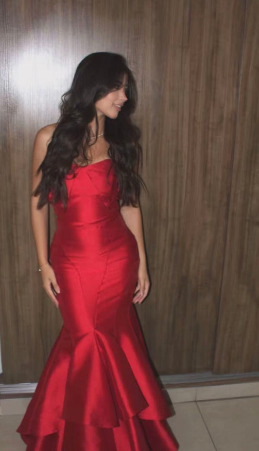 Chic Burgundy Wedding Guest Dresses Strapless Mermaid Birthday Dresses Satin Sleeveless Long Evening Dresses ED06097