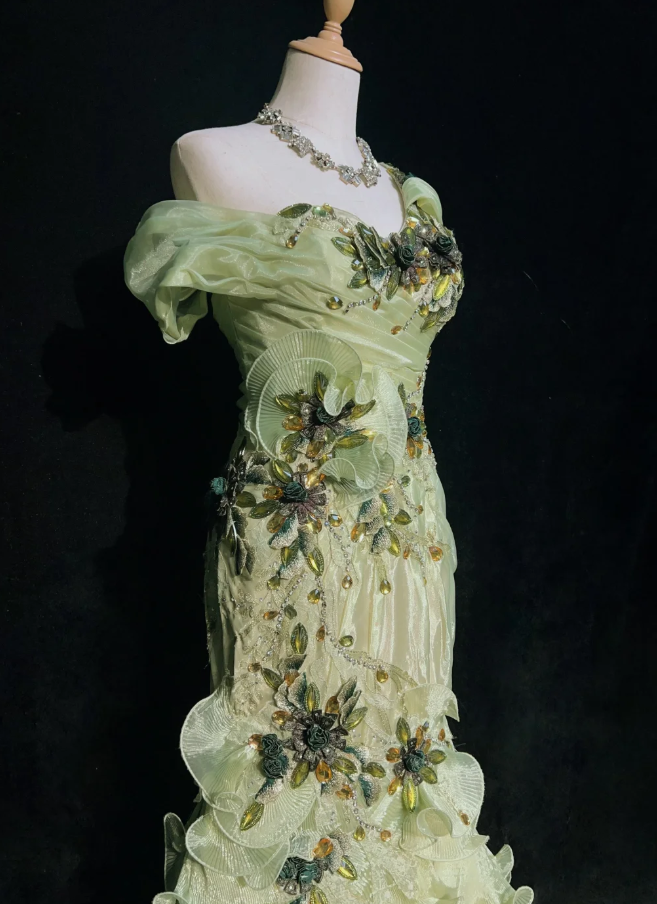 Vintage Green Long Prom Dresses Straps Sheath Evening Dresses Beaded Tulle Sleeveless Party Dresses ED06112