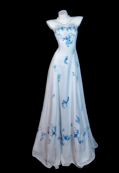 Chic White Long Prom Dresses Strapless A-Line Evening Dresses Embroidery Chiffon Sleeveless Birthday Dresses ED06121