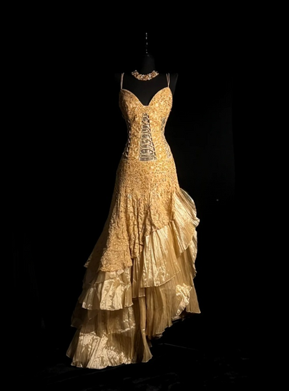 Chic Gold Long Prom Dresses Spaghetti Straps A-Line Evening Dresses Applique Lace Sleeveless Party Dresses ED06126