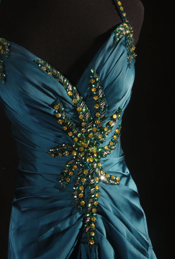 Chic Teal Long Prom Dresses Spaghetti Straps Sheath Evening Dresses Beaded Satin Sleeveless Party Dresses ED06128