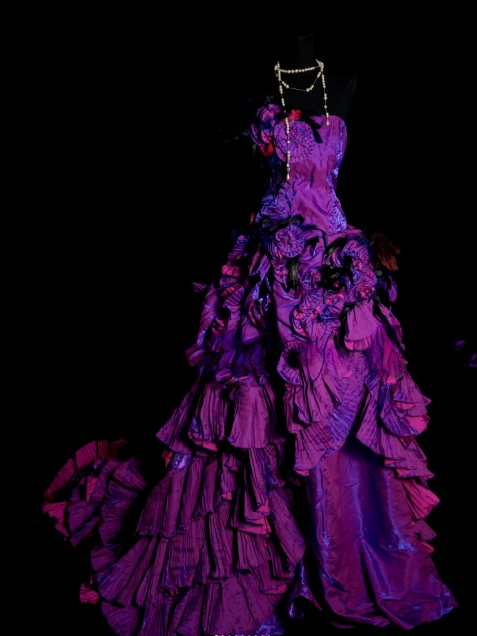 Chic Purple Long Prom Dresses Strapless Ball Gown Evening Dresses Satin Sleeveless Birthday Dresses ED06132