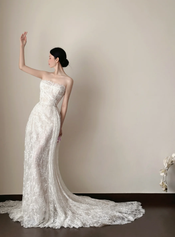 Timeless Sheath Long Wedding Dresses Lace Appliques White Bridal Gowns Strapless Bridal Dresses ED06142