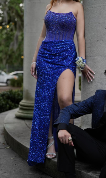 Wunderschönes dunkelolivgrünes herzförmiger Ausschnitt A-Linie Satin Tüll Kurzes Ballkleid Homecoming-Kleid ED02575