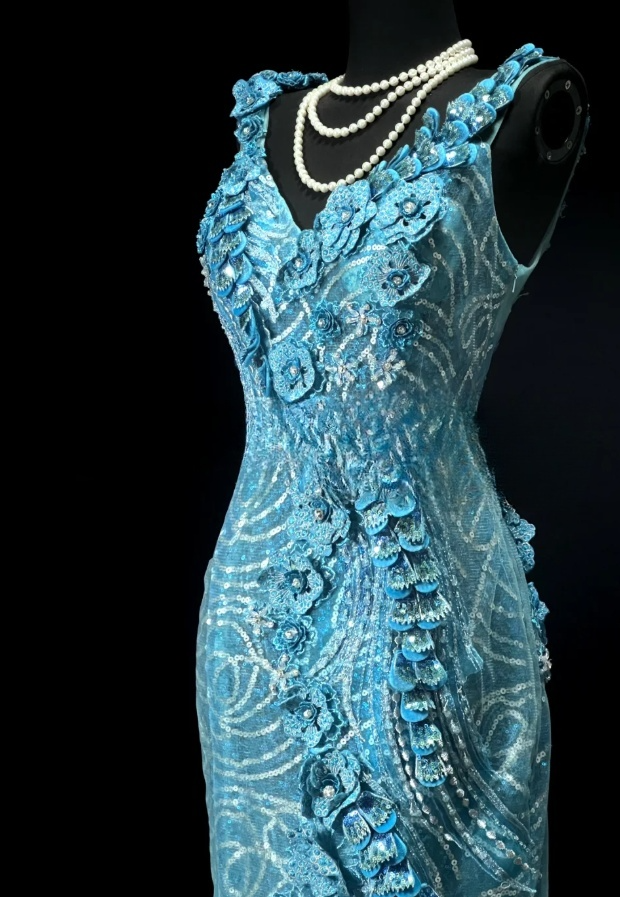 Chic Blue Long Prom Dresses Applique Tulle V-neck Mermaid Evening Dresses Sequins Sleeveless Birthday Dresses ED06161