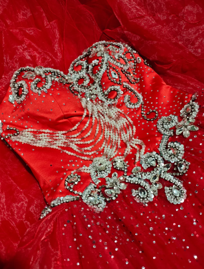 Chic Red Long Prom Dresses Applique Tulle Strapless A-Line Quinceanera Dresses Sleeveless Sweet 16 Dresses ED06162