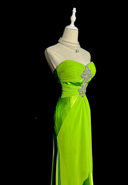 Chic Green Long Prom Dresses Satin Sweetheart Sheath Evening Dresses ED06188