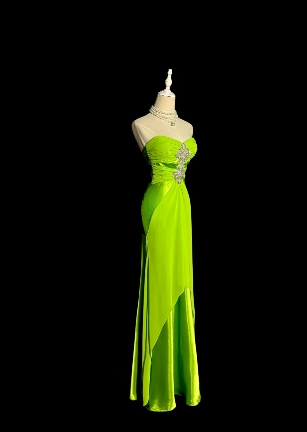 Chic Green Long Prom Dresses Satin Sweetheart Sheath Evening Dresses ED06188
