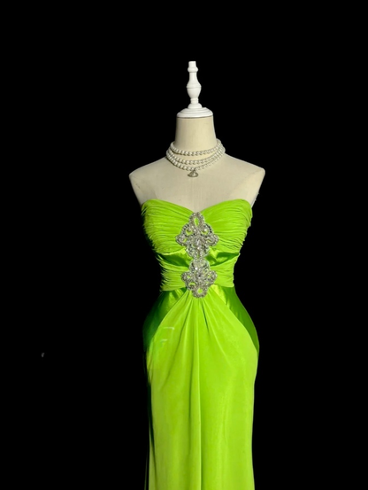 Chic Green Long Prom Dresses Satin Sweetheart Sheath Evening Dresses ED06188