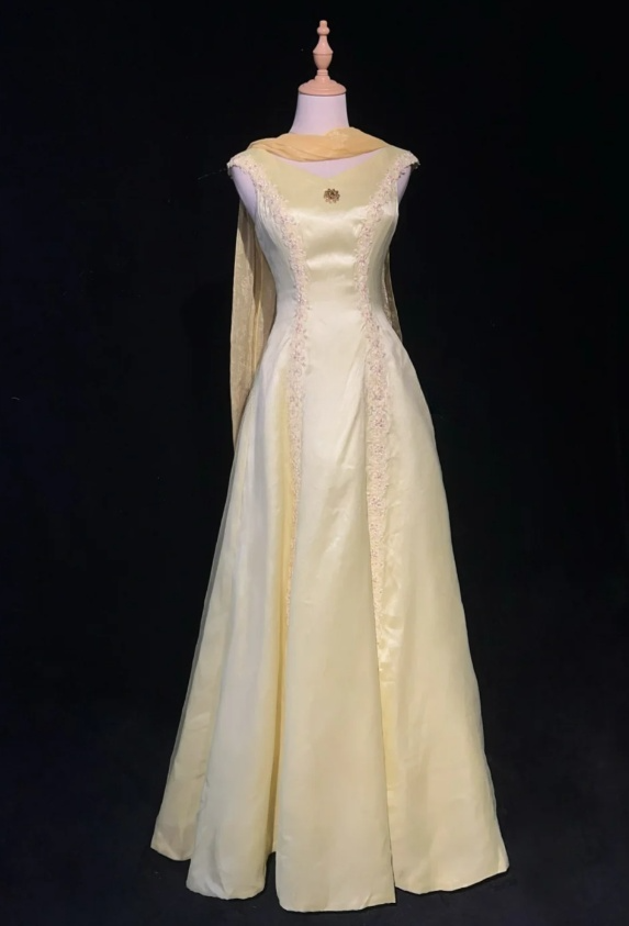 Chic Yellow Long Prom Dresses Satin V-neck A-Line Evening Dresses ED06197