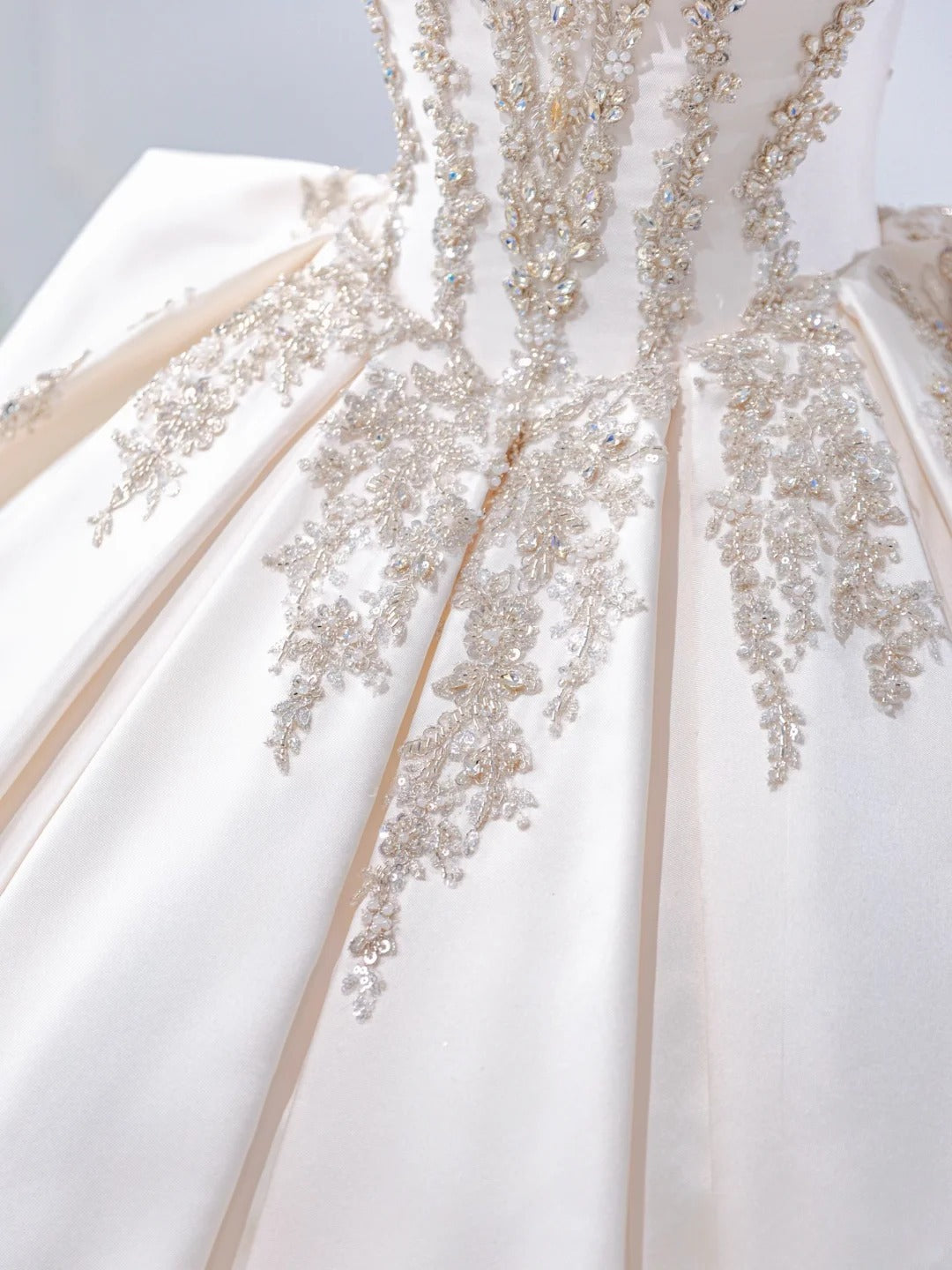 Chic A-Line Long Wedding Dresses Sweetheart Satin White Bridal Dresses Sleeveless Bridal Gowns ED06215