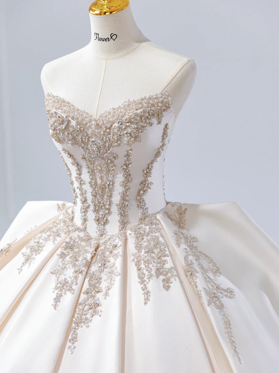 Chic A-Line Long Wedding Dresses Sweetheart Satin White Bridal Dresses Sleeveless Bridal Gowns ED06215