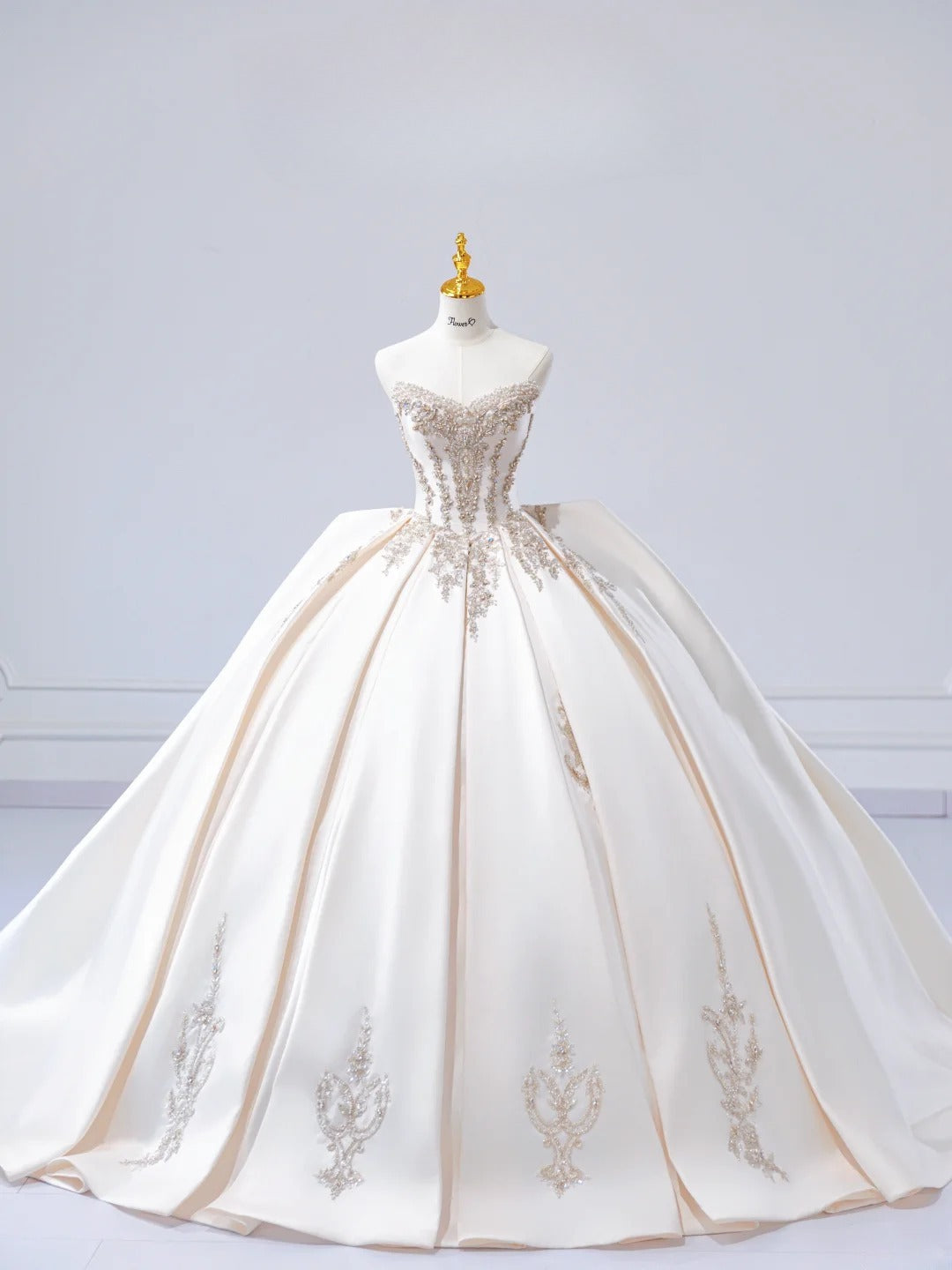 Chic A-Line Long Wedding Dresses Sweetheart Satin White Bridal Dresses Sleeveless Bridal Gowns ED06215