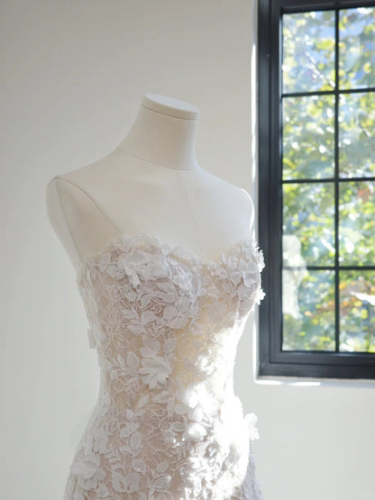 Chic Sheath Long Wedding Dresses Strapless Tulle Appliques White Bridal Dresses Sleeveless Bridal Gowns ED06217