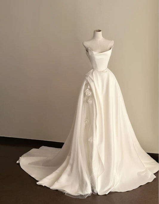 Timeless A-Line Long Wedding Dresses Satin Strapless White Bridal Gowns Sleeveless Bridal Dresses ED06245