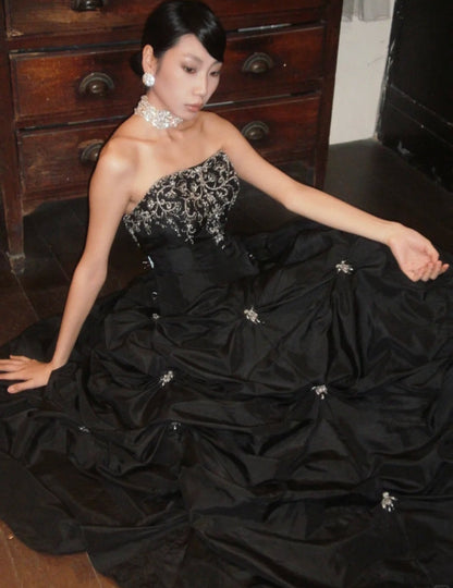 Gorgeous A-Line Black Long Prom Dresses Beaded Satin Strapless Evening Dresses Sleeveless Birthday Dresses ED06260